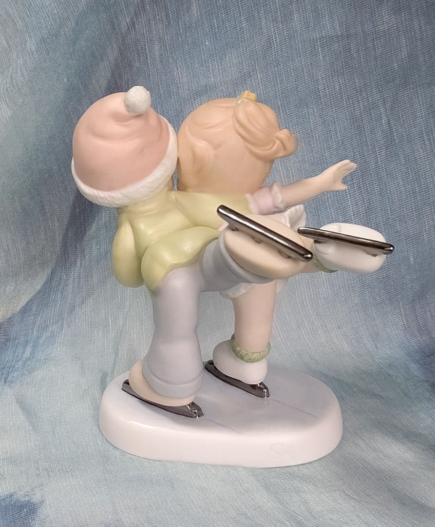 プレシャスモーメント \"すてきな冬の舞\" 生産数量限定品