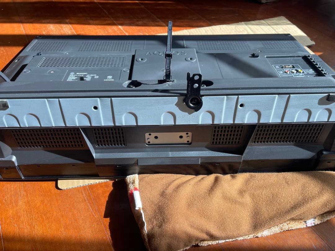 SHARP AQUOS LC 32J10液晶テレビ 黒