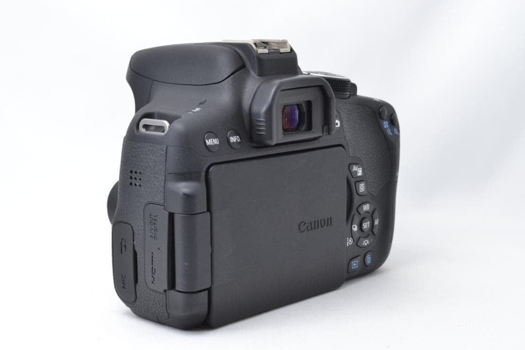 ≪ S数592回 ≫ キャノン　Canon Kiss X8i レンズキット