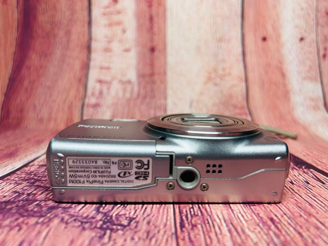 箱付き FUJIFILM 富士フィルム FINEPIX F100 デジタル