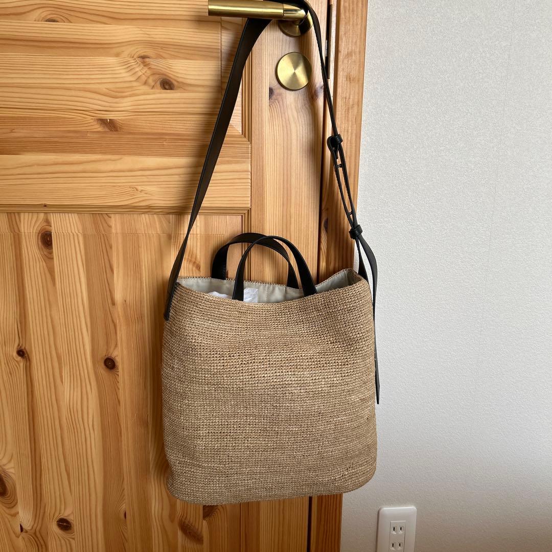 「品よく、たっぷり」ラフィアのショルダートートバッグ　北欧暮らしの道具店
