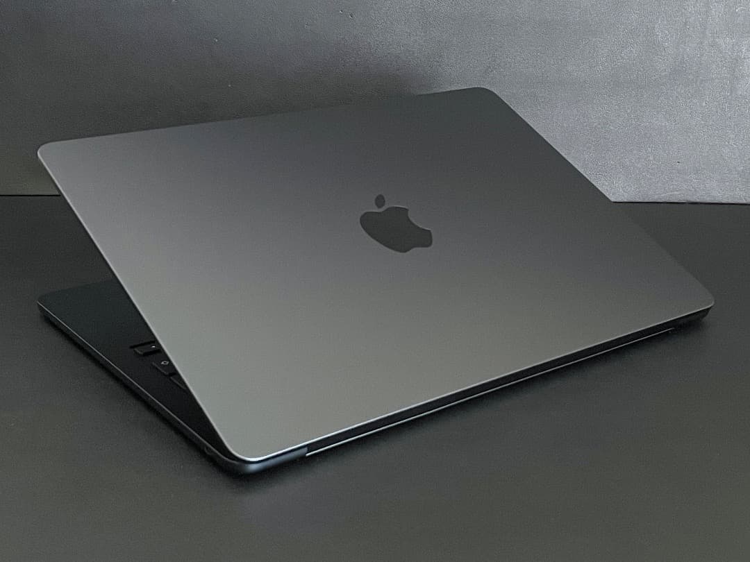 【動作良好】MacBook Air （M2, 2022）13.6㌅ 箱付
