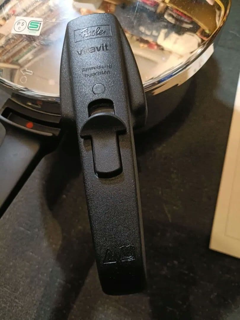 定価約4.5万円フィスラーロイヤル 圧力鍋 4.5L ドイツ製 CookStar