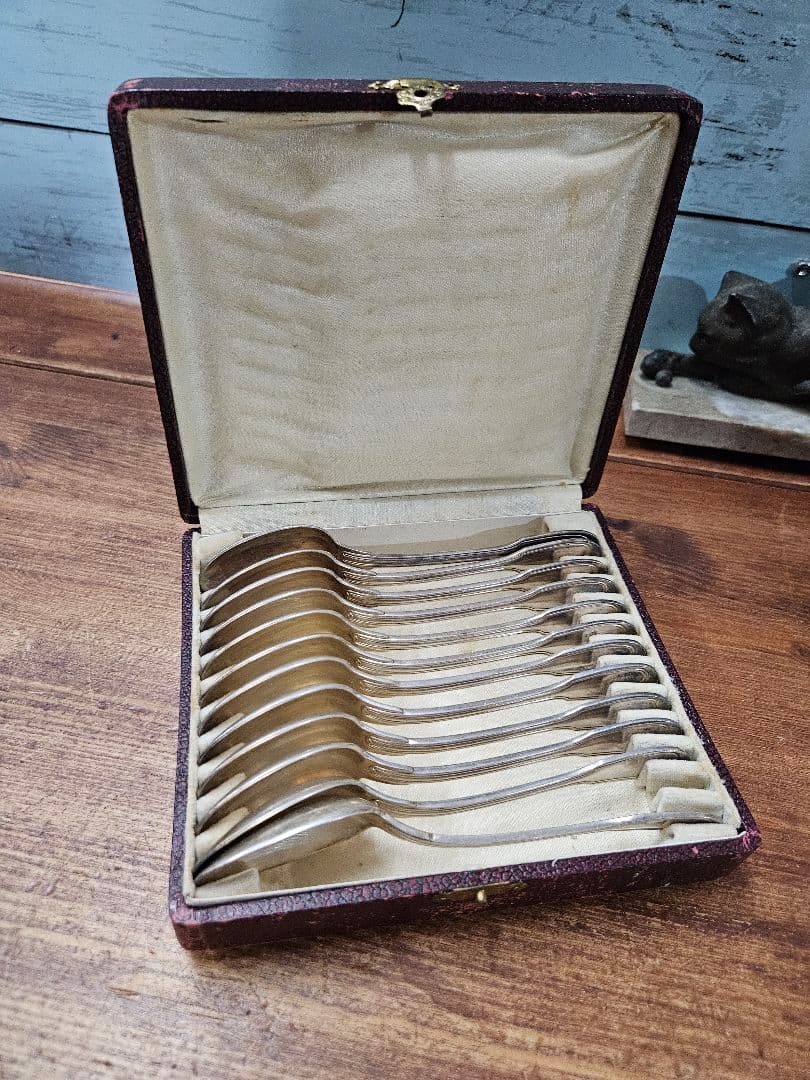 フランスアンティーク シルバープレートのスプーン 12本セット 古いケース付き