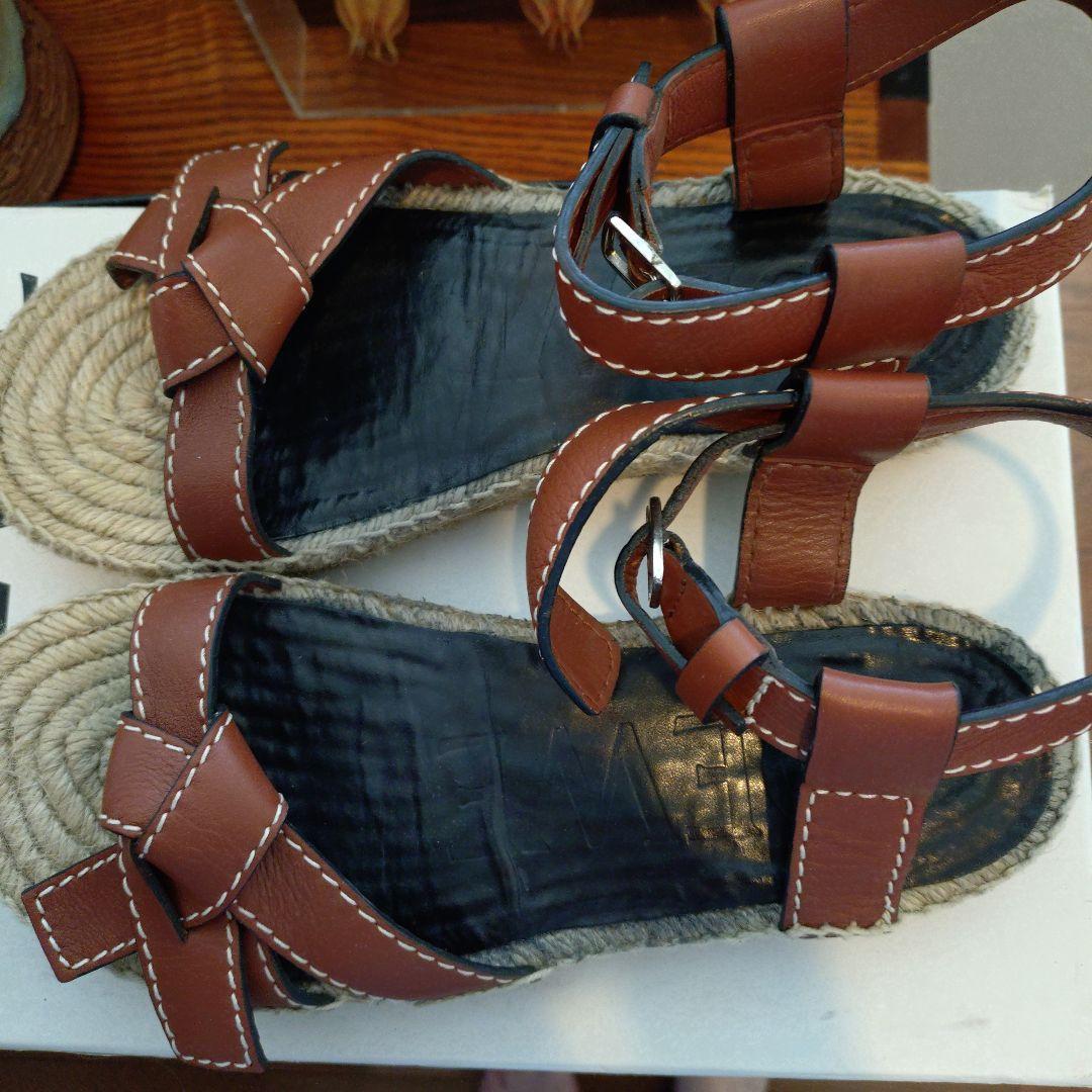 お値下げしました。LOEWE ブラウンリボンサンダル