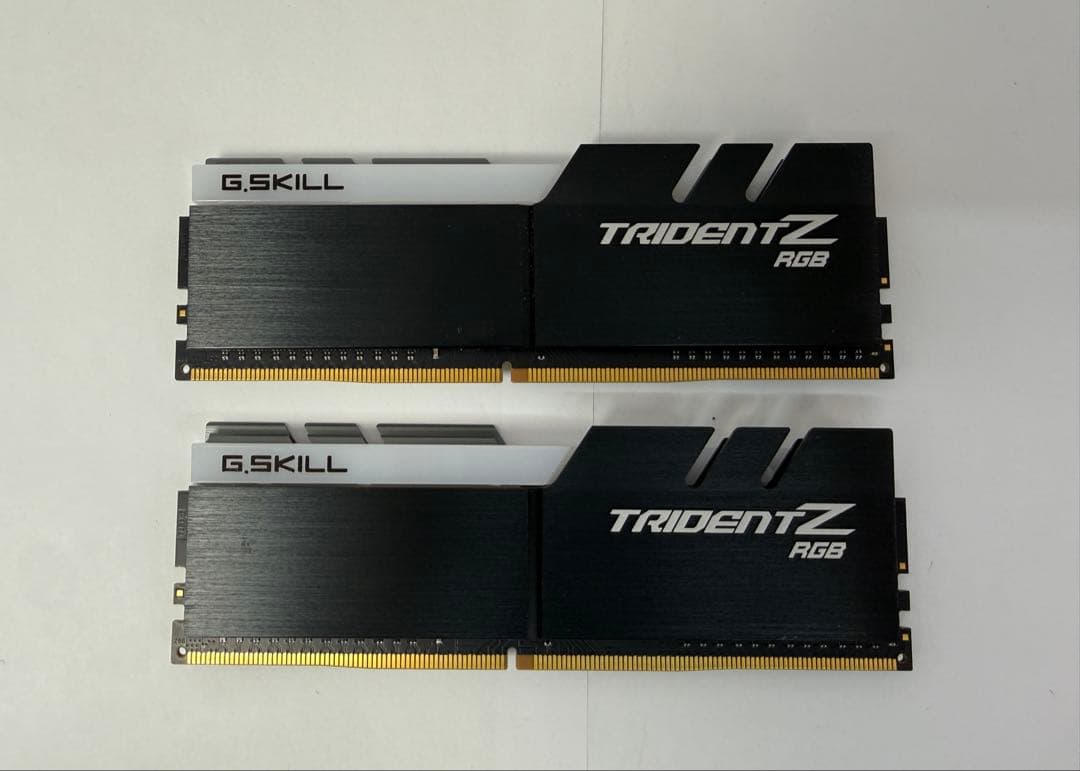 G.SKILL RGB メモリー　DDR4-3200 8GB2枚セット合16GB