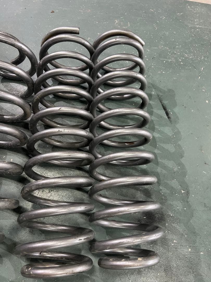 ラフカントリー　2.5インチリフト　コイルスプリングのみ　中古　ラングラー　JL