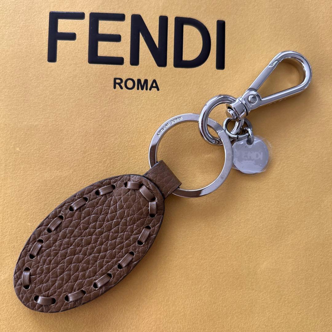 【未使用】FENDI フェンディ キーリング　キーホルダー　チャーム