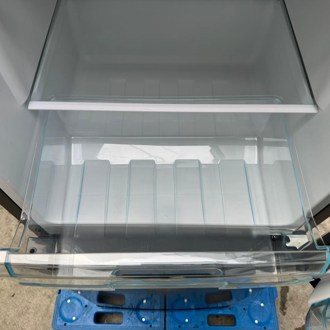 243⭐️2023年製美品★アイリスオーヤマ冷蔵庫　大型　ブラック　黒　一人暮らし