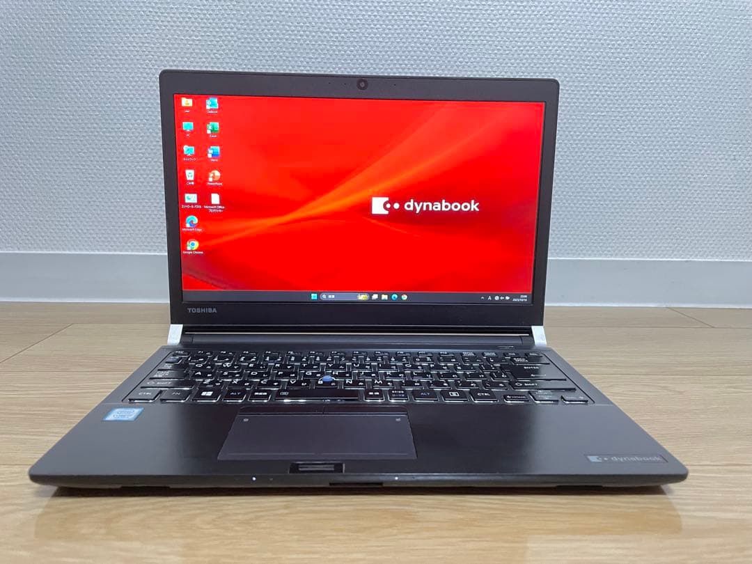 東芝 Dynabook FHD Core i7-7500U SSD256GB