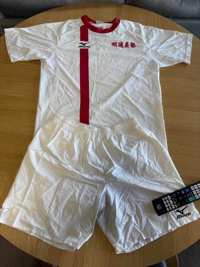 明徳義塾高校サッカー部　トレーニングウェア　黒白セット