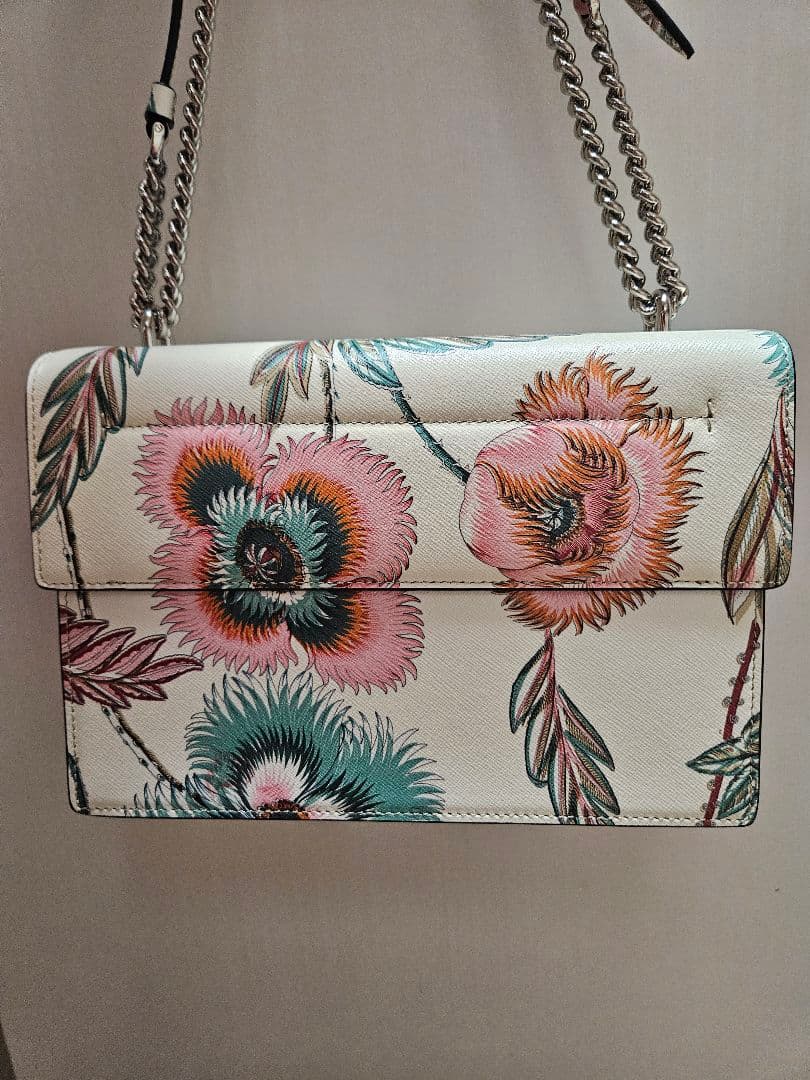 フェラガモ　ショルダーバッグ　値下げ不可