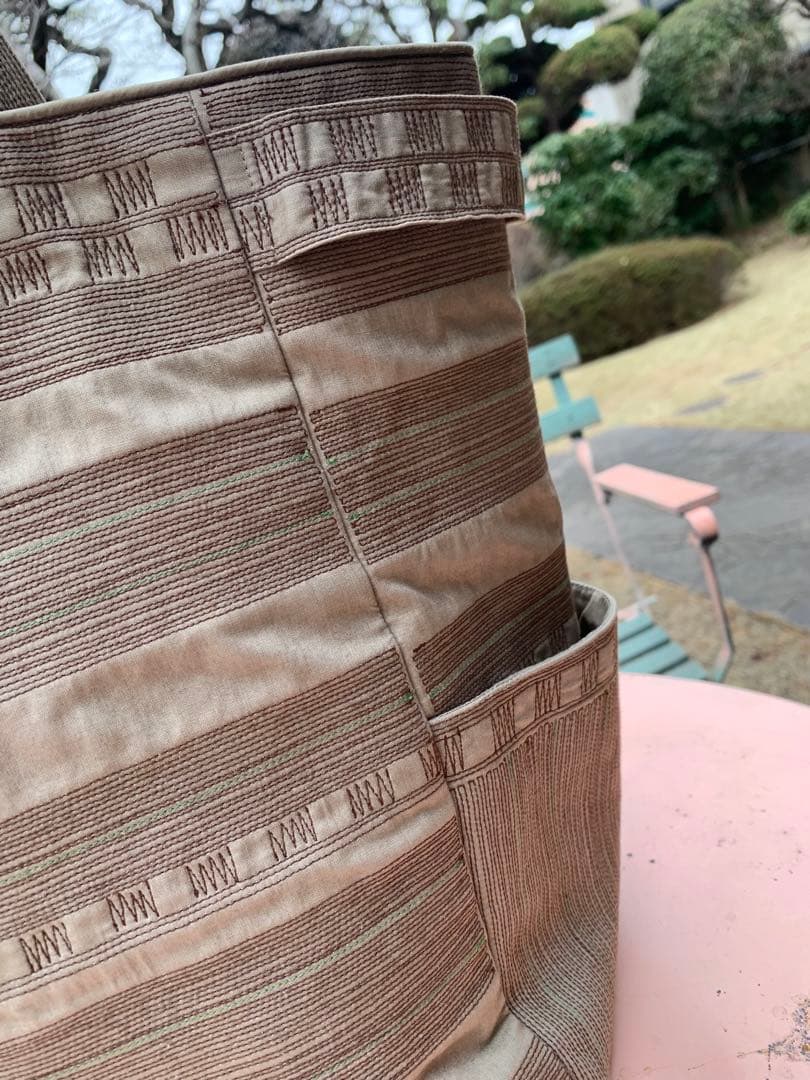 イッセイミヤケ　タマシャ　バック　ミシンステッチ　大容量のかなりの美品です。