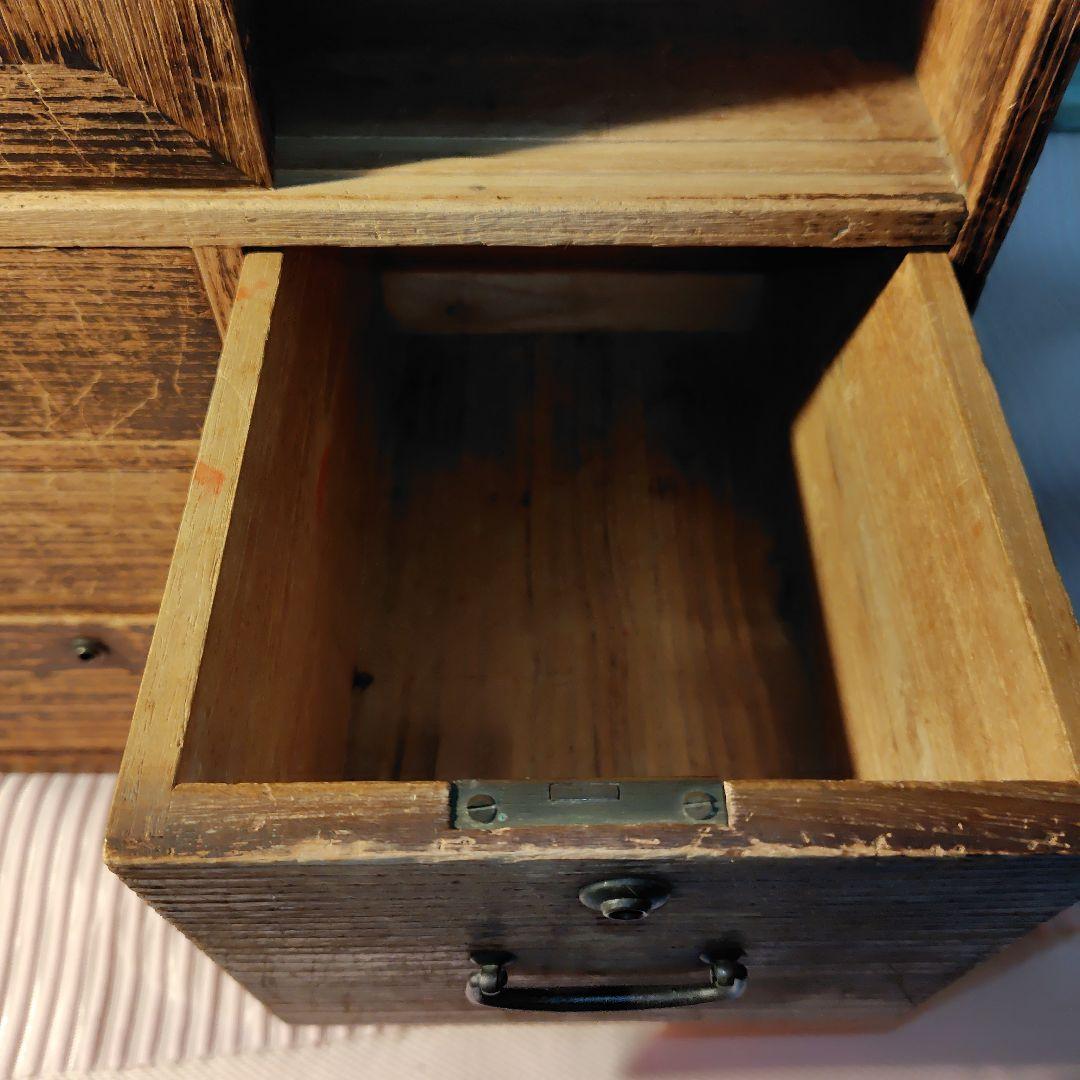 桐製タンス、昭和初期 のアンティークです。