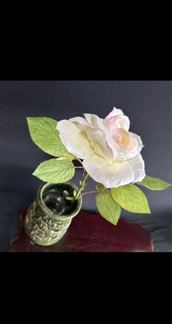 アートフラワーブーケ　花　アートフラワー　造花　薔薇　バラ　管理番号1ー白い薔薇