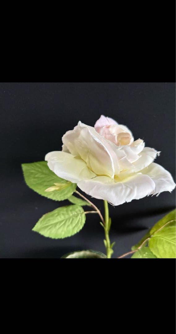 アートフラワーブーケ　花　アートフラワー　造花　薔薇　バラ　管理番号1ー白い薔薇