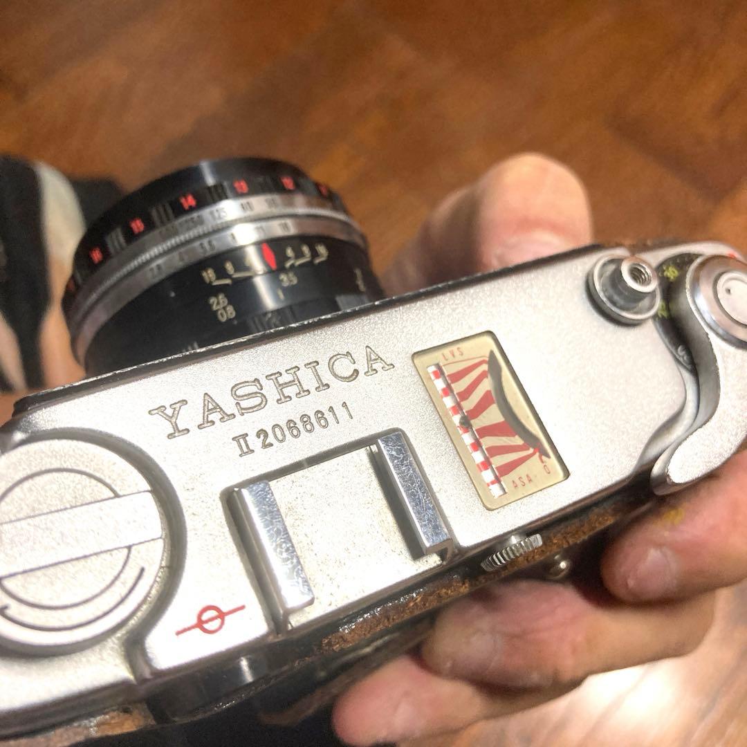革ケース付　昭和フィルムカメラ　YASHICA