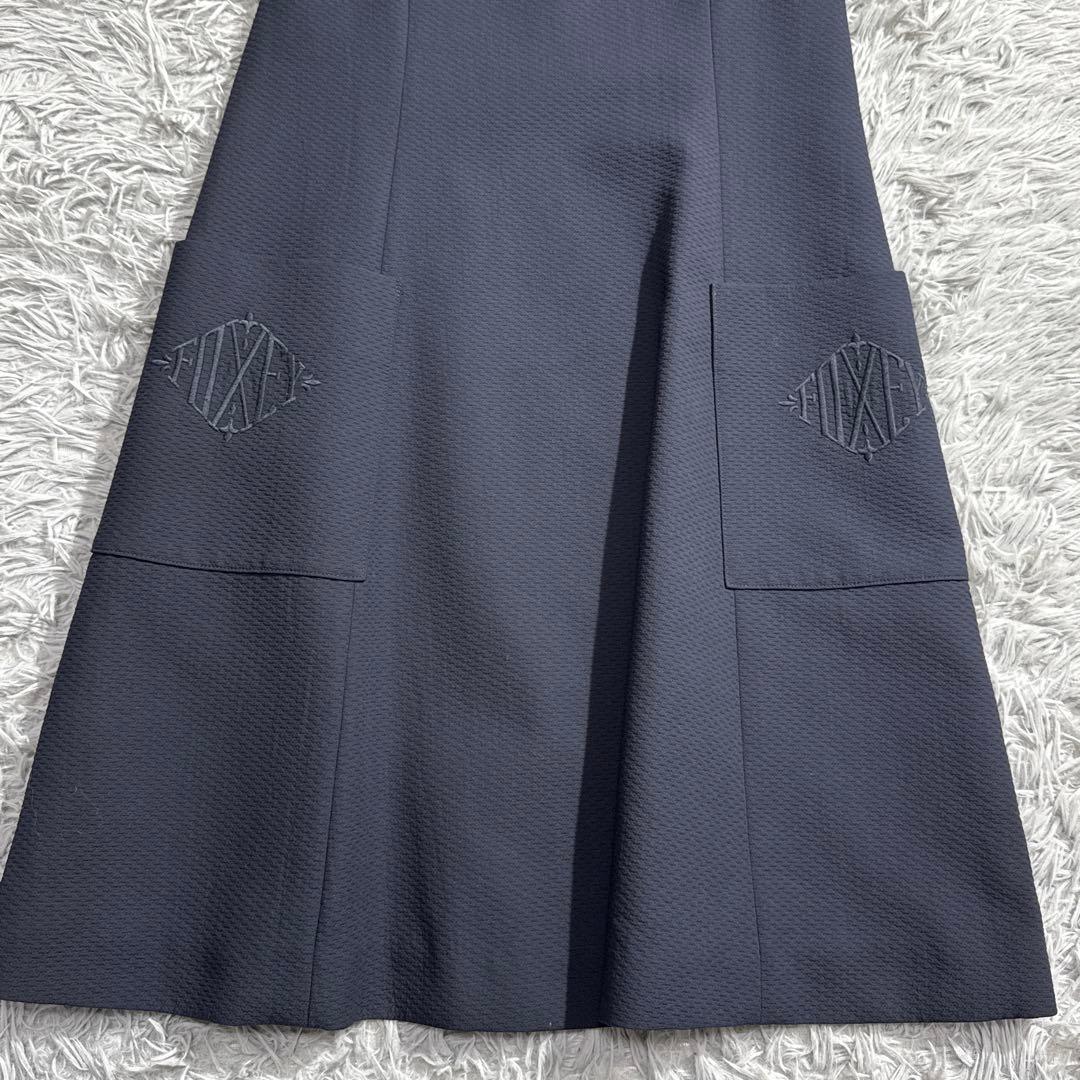 美品✨フォクシー 定価10万 人気 ジャスミンホワイト ロゴ刺繍 ミッドナイト