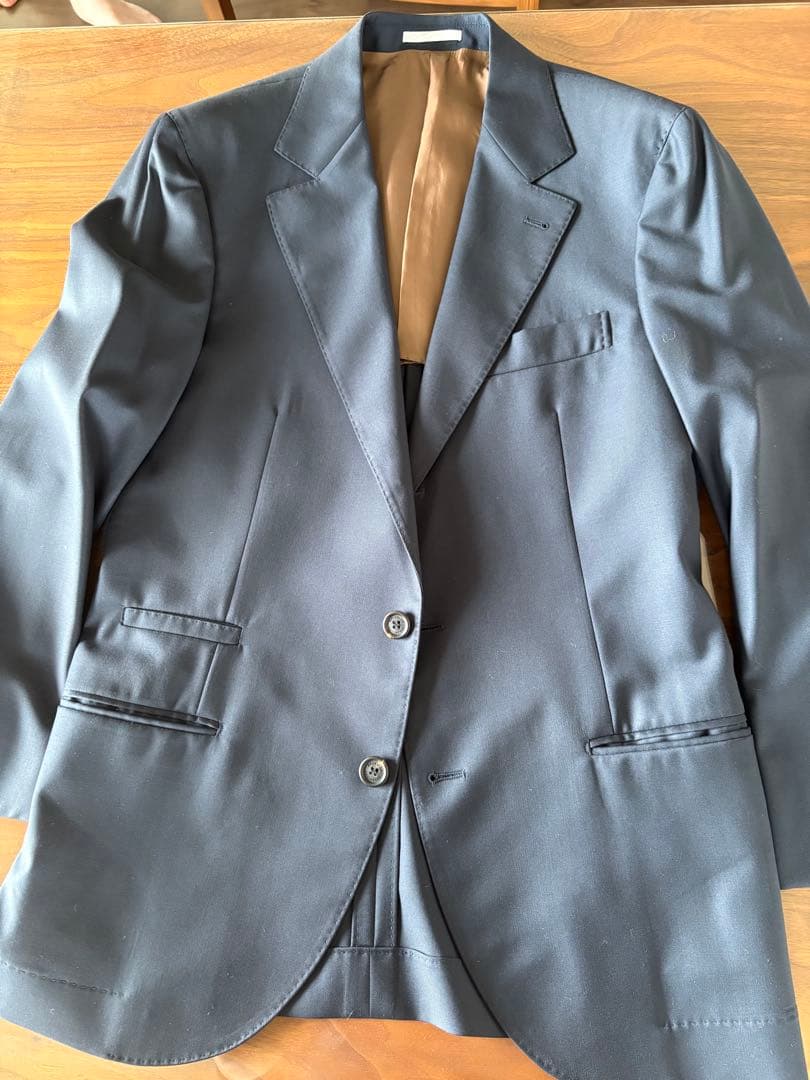 ブルネロクチネリスーツ　サイズ44