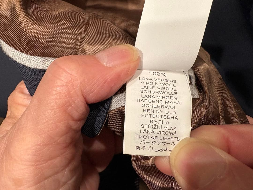 ブルネロクチネリスーツ　サイズ44