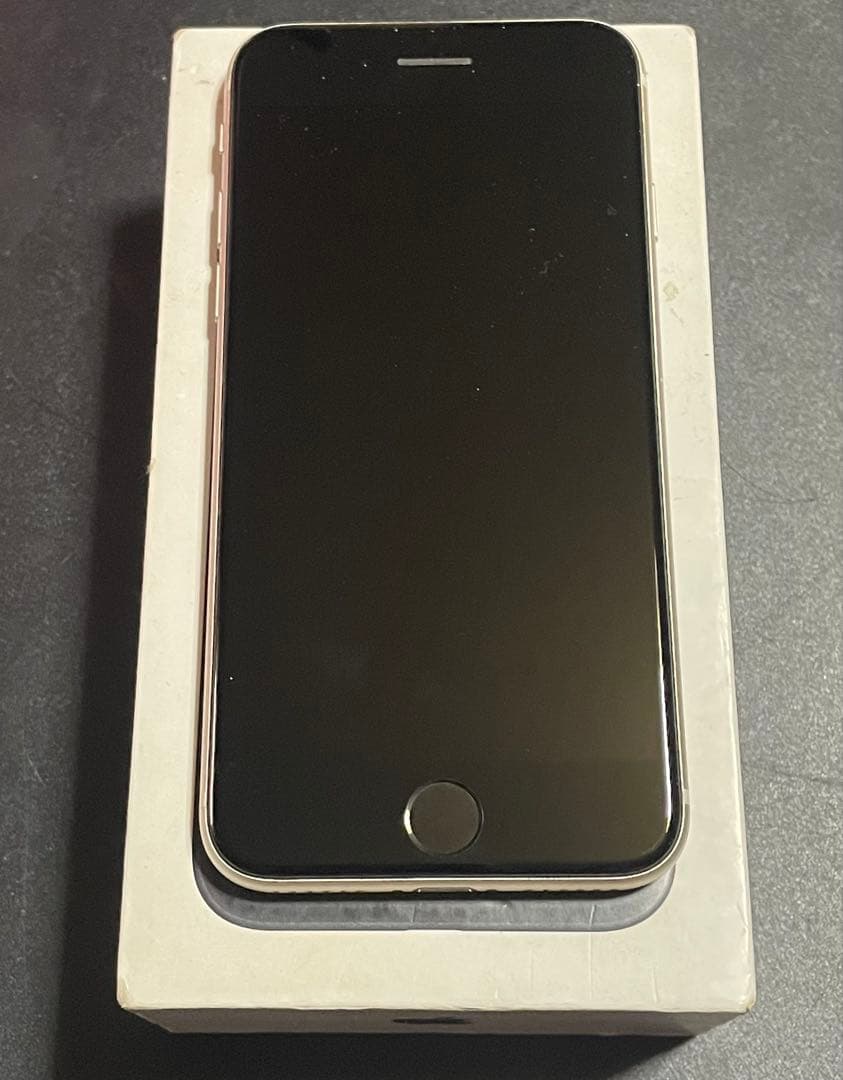 iPhone SE3 64GBスターライトSIMフリー バッテリー84%