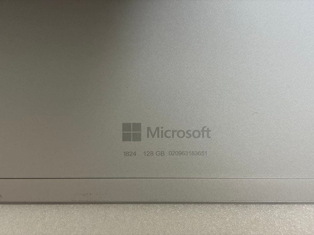 Surface Go 第一世代 128GB RAM8GB + 純正タイプカバー