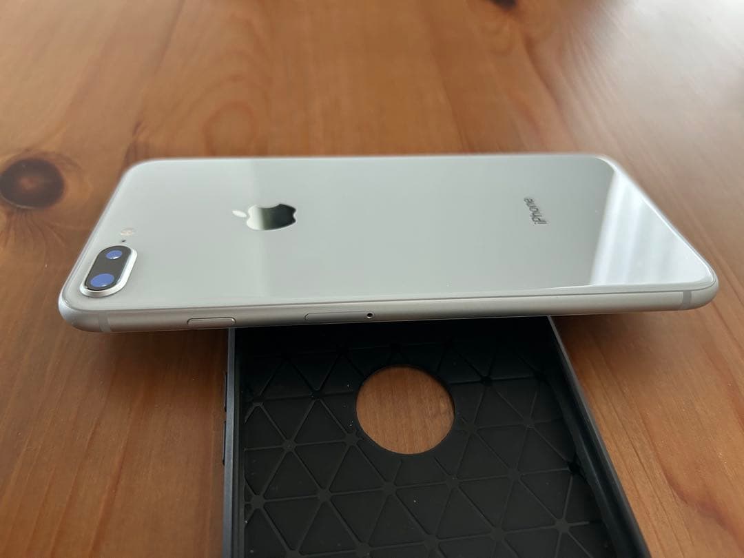 ◼️ セット iPhone 8 Plus ケース + ガラスフィルム SIMフリー