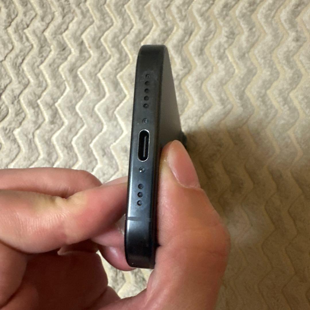 美品 iPhone16 pro 512GB SIMフリー