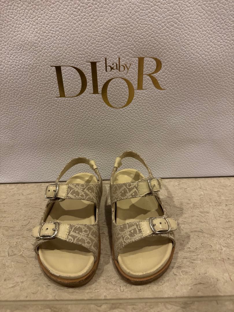 baby DIOR ベージュ ストラップサンダル