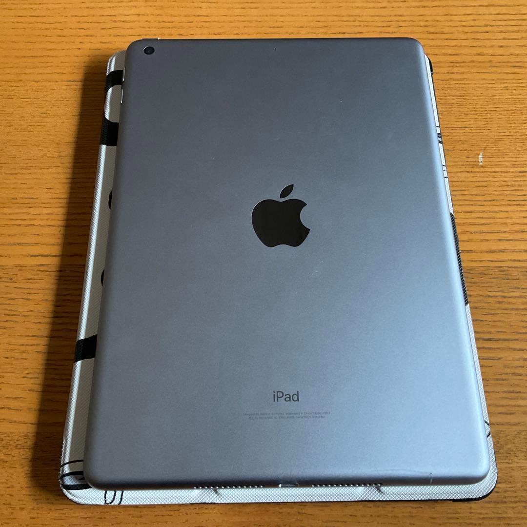 iPad 第6世代　スペースグレー