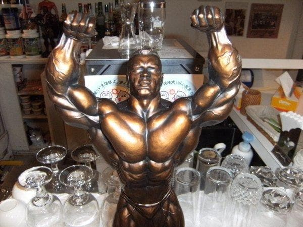 非売品★アメリカ選手権大会 ボデイビル トロフィー★ゴールドジム