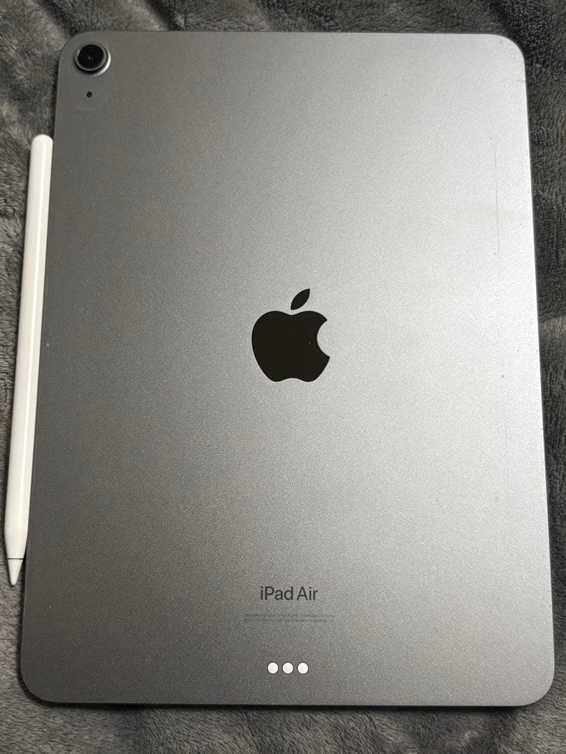 Apple iPad Air (第5世代) スペースグレー本体