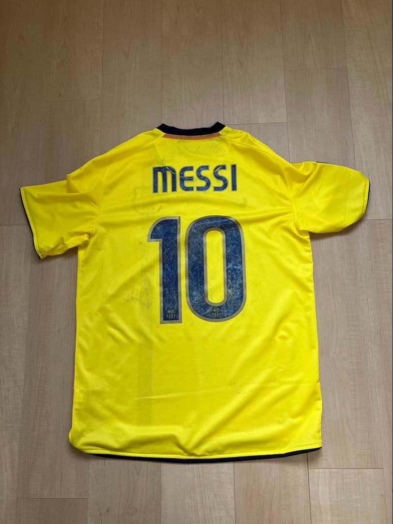 正規品　FCバルセロナ メッシ 10番 ユニフォーム　イニエスタのサイン付き