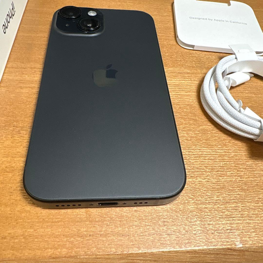 Apple iPhone 15 ブラック　128GB