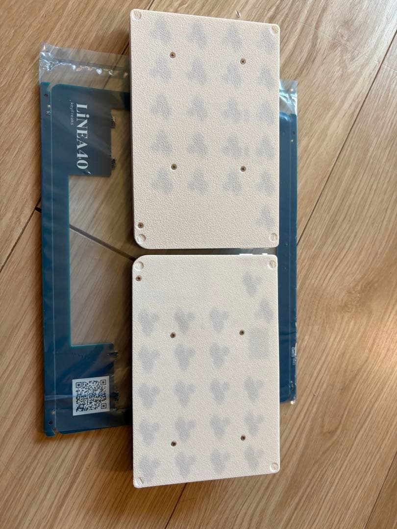 【新品】LiNEA40 ホワイト 組み立て済み(キースイッチ/キーキャップ無)