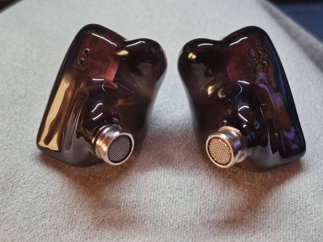 QDC FRONTIER NEXT BLACK 有線イヤホン おまけ付き