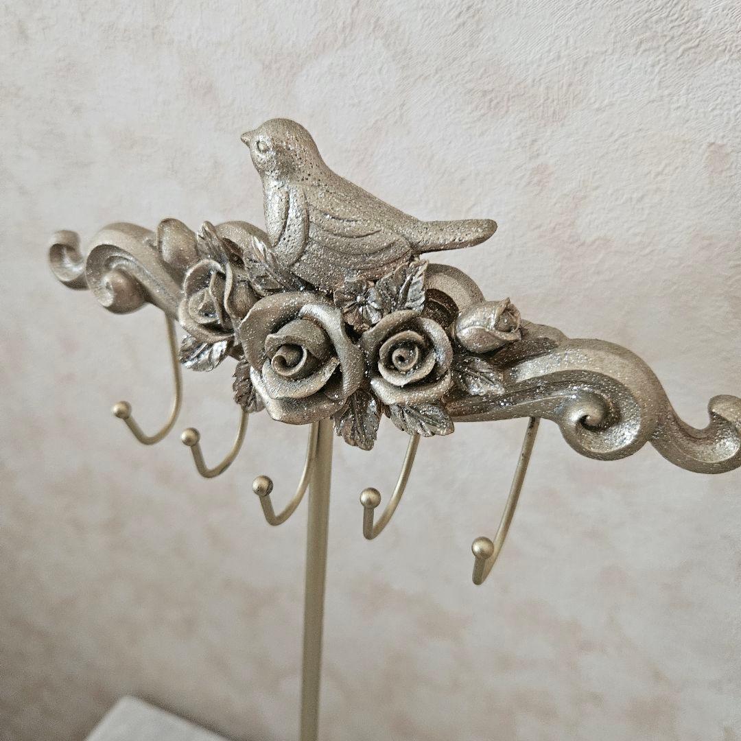 限定アンティーク品　シルバーの鳥とバラのスタンド型フック