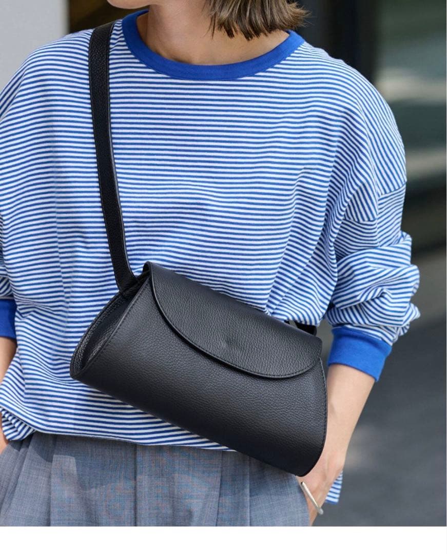 に*郎様 ブラックショルダーバッグ