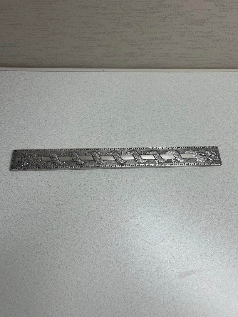 ドラゴン彫刻 金属製プレート 4枚セット