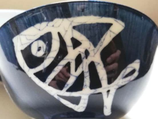 未使用　魚柄の茶碗 有田焼 魚柄 お茶碗 1個　おまけ付　桜花びら型　箸置き　⑨