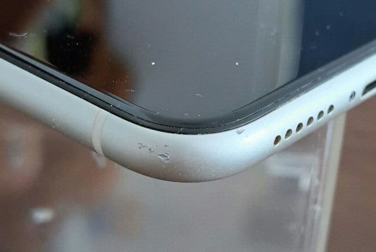 猫*ン様 Apple iPhone 11本体　ホワイト 画面割れ有り