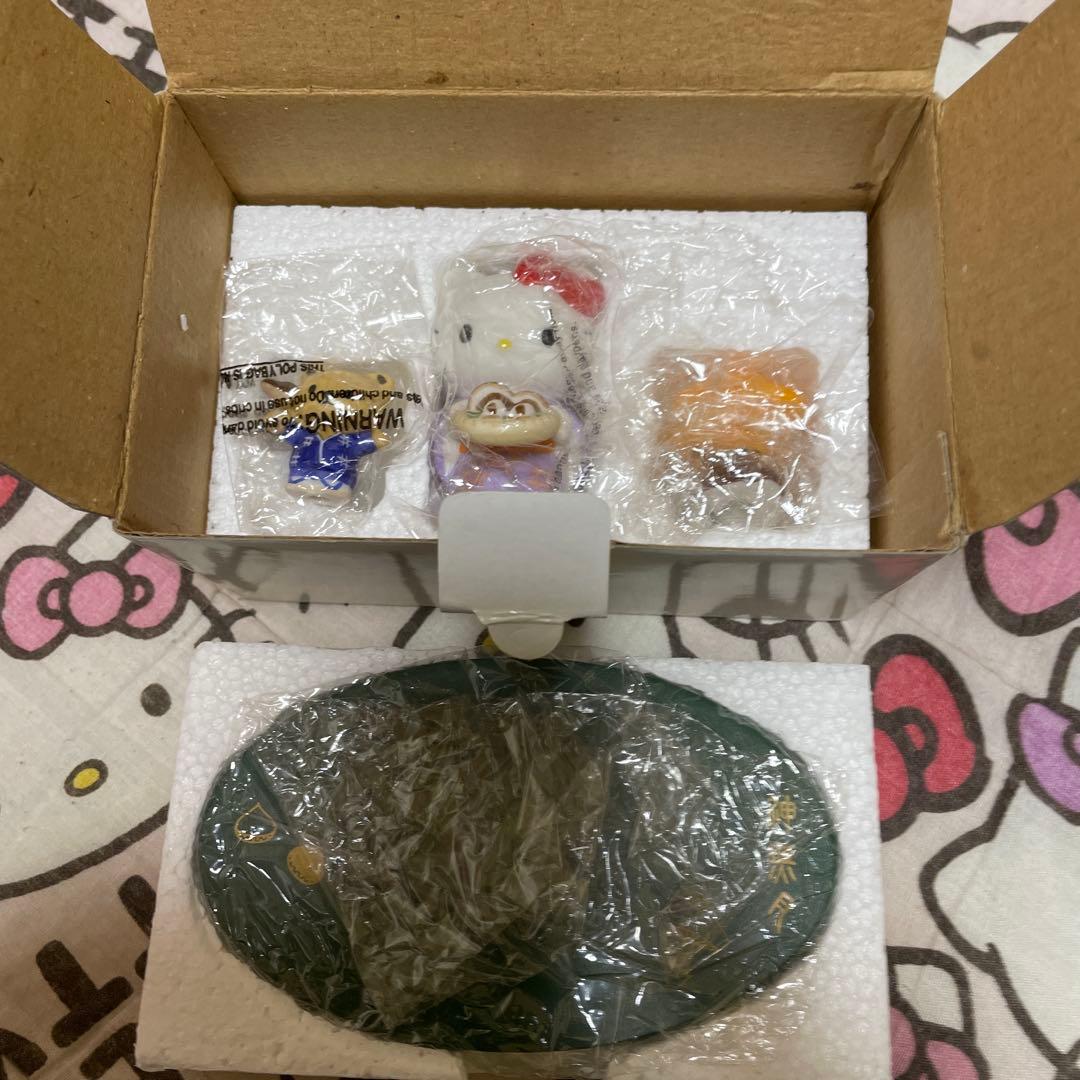 ハローキティ★ キティマンスリーフィギュア　12ヶ月