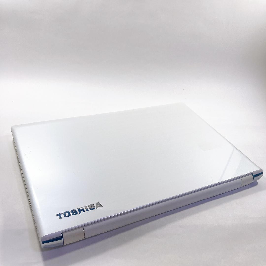 w117✨Core i7/SSD512GB /16GB/大画面の薄型✨ノートPC