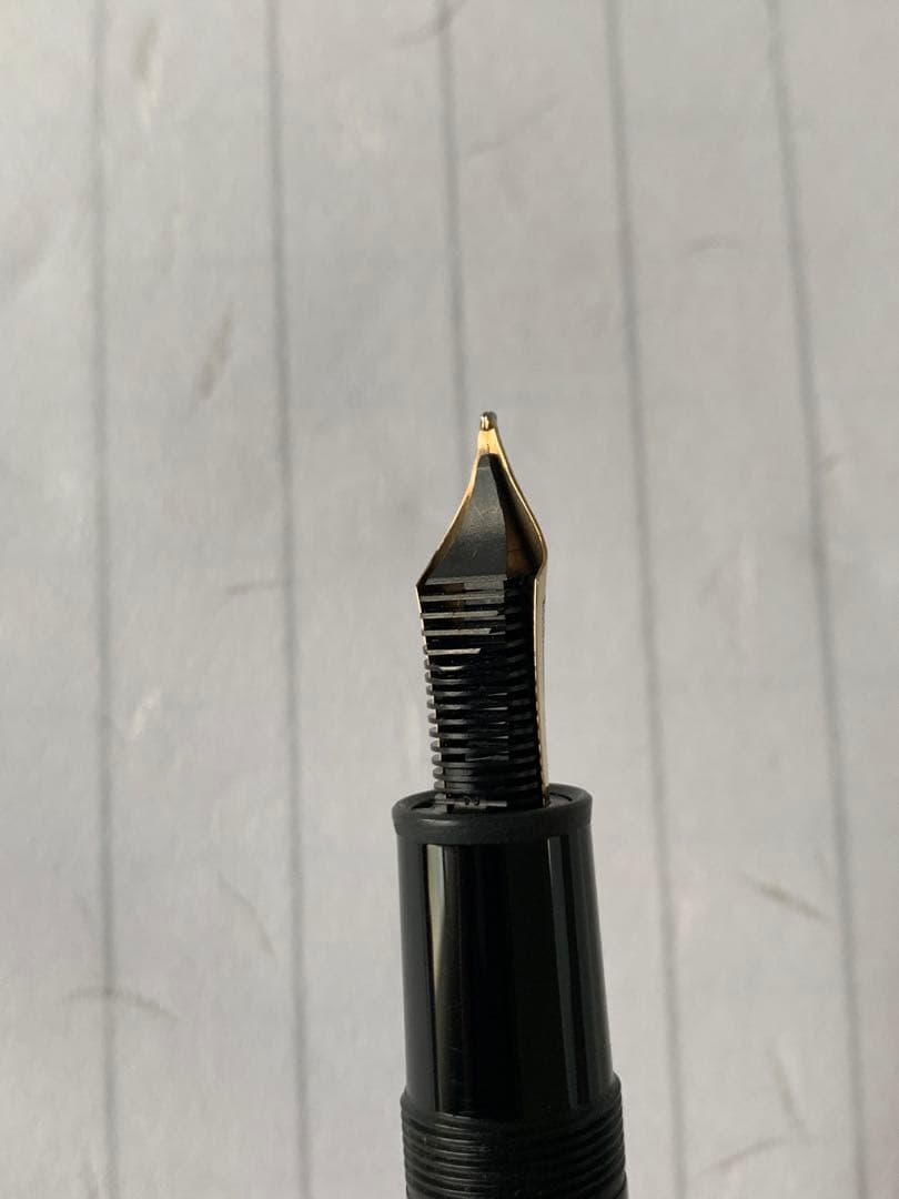 MONTBLANC 146 万年筆 14Kペン先