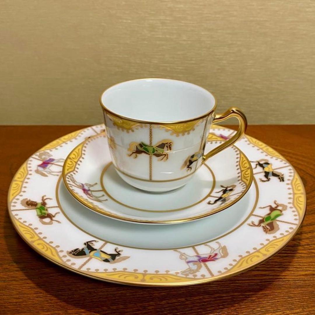 大倉陶園 うまくゆくトリオ　(コーヒーカップ＆ソーサー &20㎝ケーキ皿）