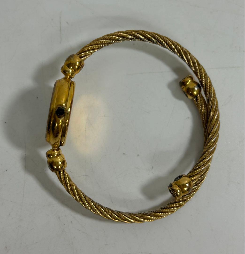 GUCCI ワイヤーブレスウォッチ　ゴールド　バングル　ジャンク 2700 2L