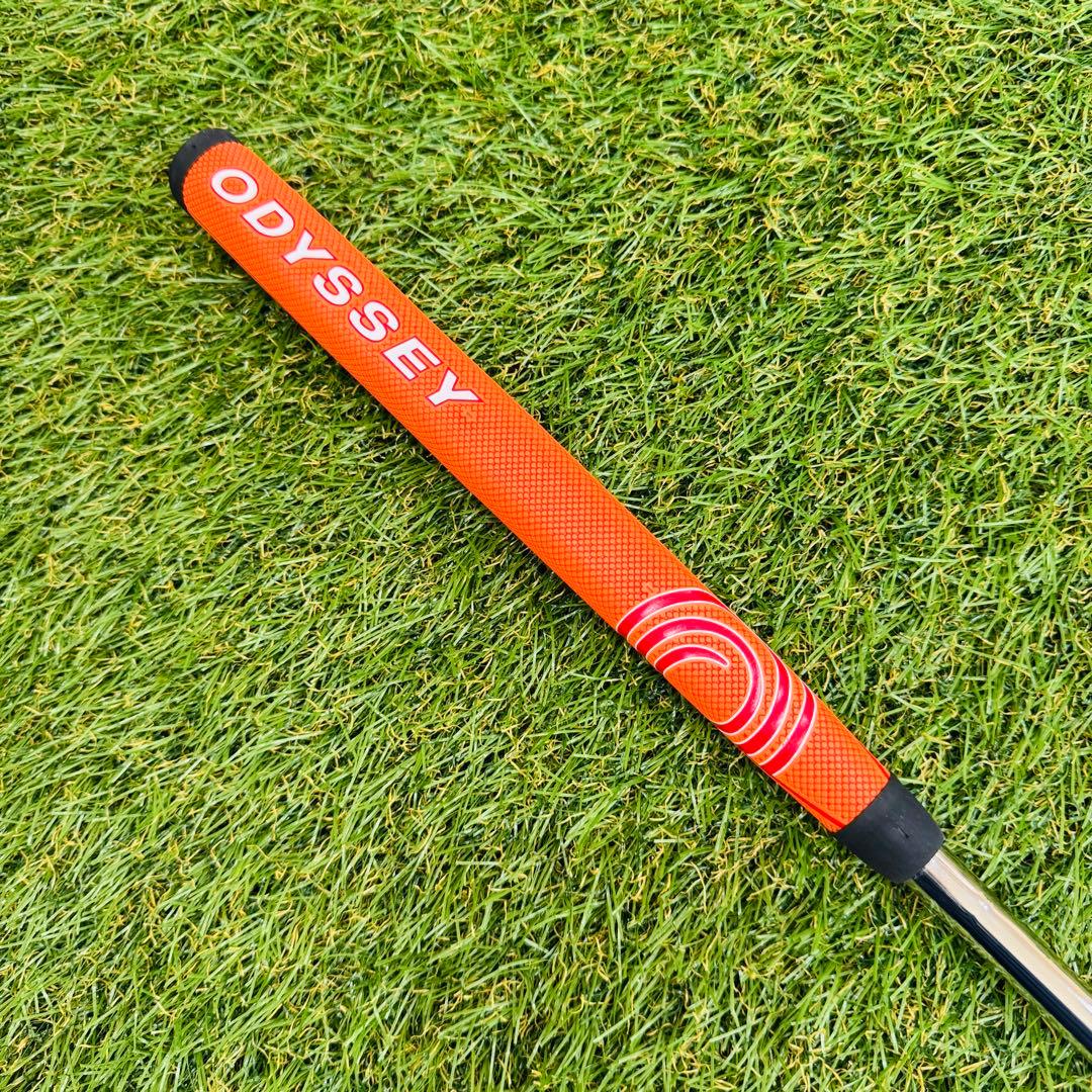 ODYSSEY WHITE ICE SABERTOOTH パター