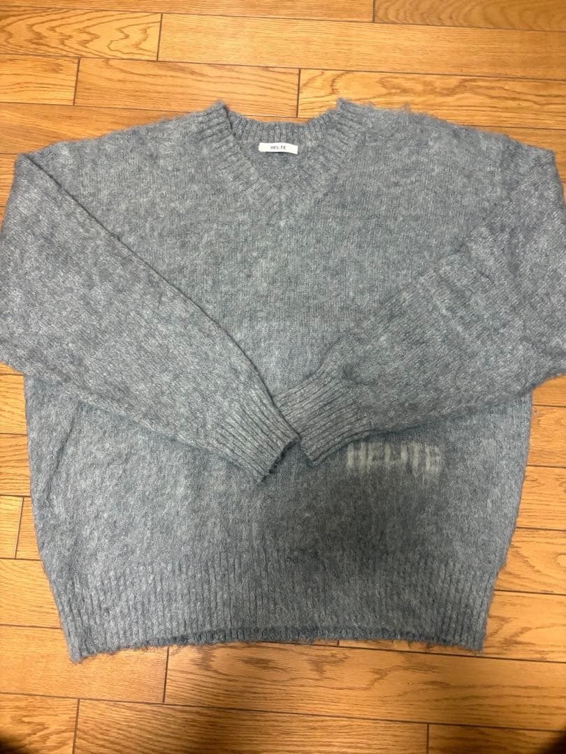 HEUTE モヘアＶネックニット　RIIZEウォンビン着用