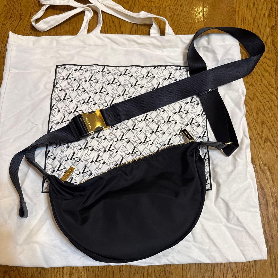 VIOLAd’ORO / ヴィオラドーロ BIANCAナイロンショルダー