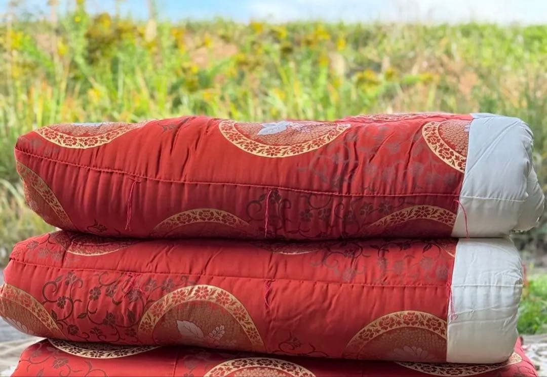 2114様感謝‼️布団恋しい寒の入FUTON蔵出掛布団赤❌赤2枚メイドインジャパン